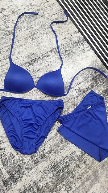 s Beden 3 parça Bikini takımı