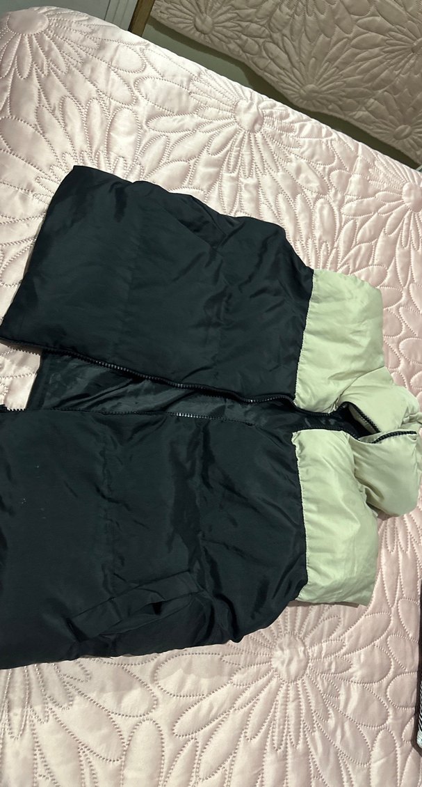 Kadın Siyah Kapitone Yelek Yüksek Yakalı - Görsel 3