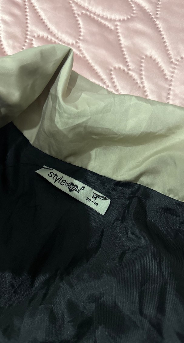 Kadın Siyah Kapitone Yelek Yüksek Yakalı - Görsel 5