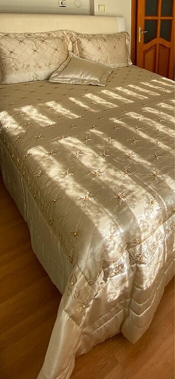Linens Yatak örtüsü