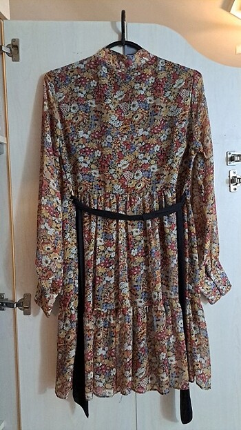 Çiçekli elbise - Görsel 3