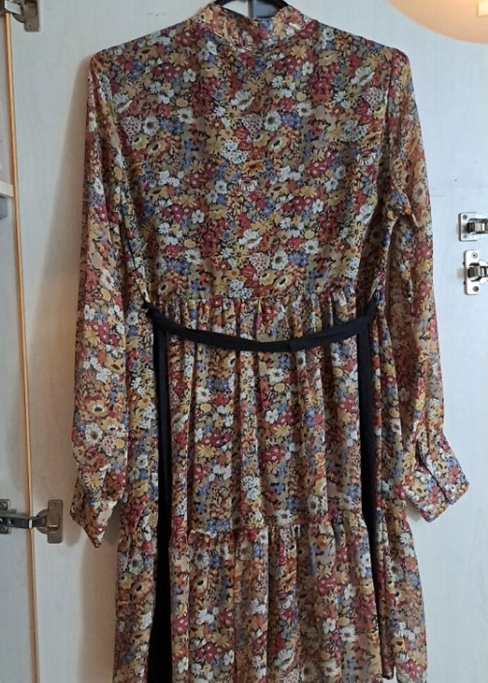 Çiçekli elbise - Görsel 3