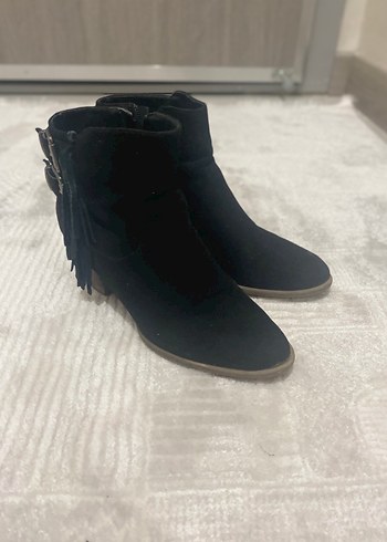 Tokalı Siyah Süet Kadın Bot - Görsel 3