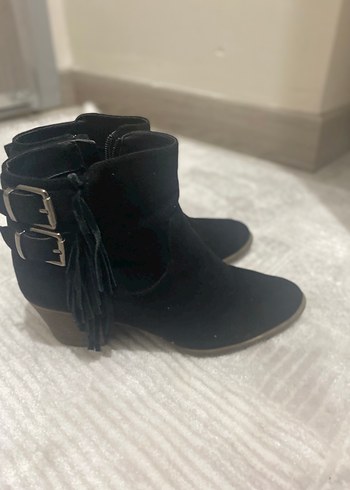 Tokalı Siyah Süet Kadın Bot - Görsel 2