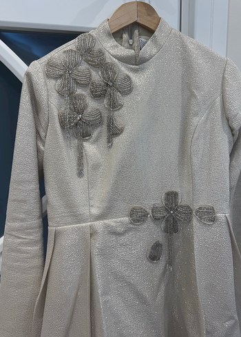 Nakışlı Uzun Parlak Bej Kadın Abiye - Görsel 3