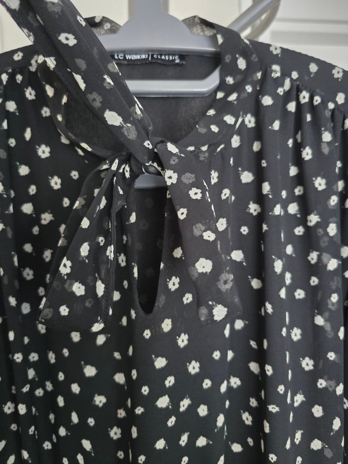 LC Waikiki Siyah Puantiyeli Uzun Kollu Elbise - Görsel 4
