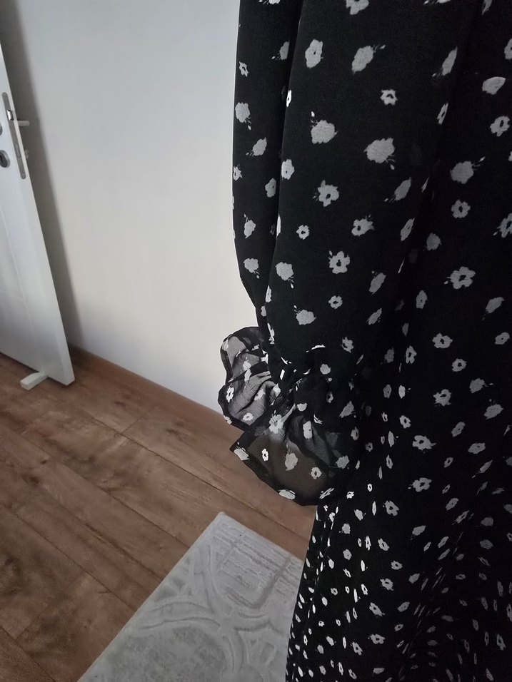 LC Waikiki Siyah Puantiyeli Uzun Kollu Elbise - Görsel 3