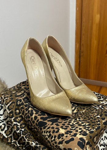 Kadın Altın Renkli Stiletto Topuklu Ayakkabı - Görsel 2