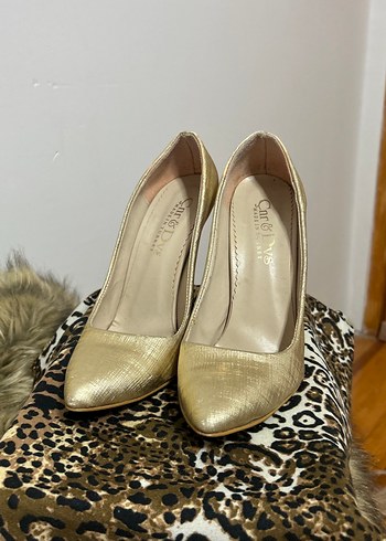 Kadın Altın Renkli Stiletto Topuklu Ayakkabı - Görsel 3