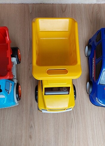  Toplu oyuncak araba 