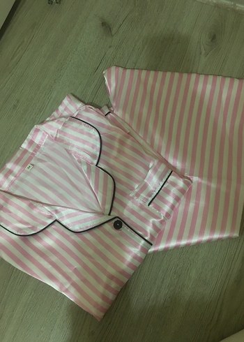 Pembe Çizgili Bohem Kadın uzun kollu Pijama Takımı