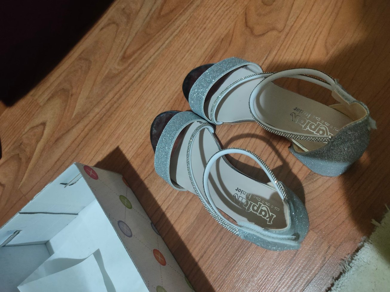 Gümüş simli topuklu ayakkabı - Görsel 2