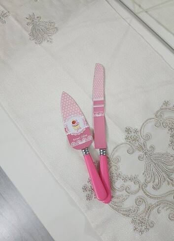 Pasta bıçağı ve spatula