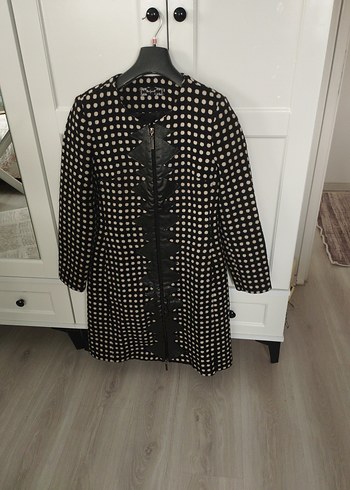 Siyah Desenli Kadın Fermuarlı Kaban - Görsel 3