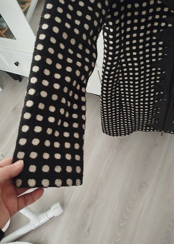 Siyah Desenli Kadın Fermuarlı Kaban - Görsel 6