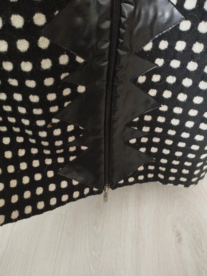 Siyah Desenli Kadın Fermuarlı Kaban - Görsel 5