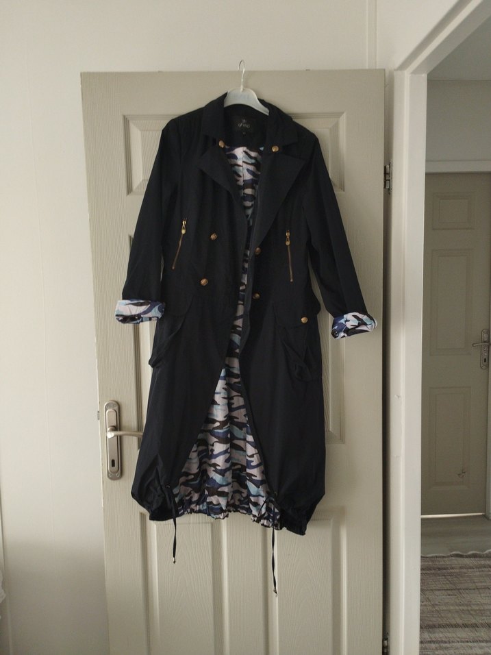 ghisa kadın Düğmeli Siyah Midi Trençkot - Görsel 3