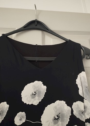 Aker Siyah V Yaka Uzun Desenli Elbise - Görsel 6