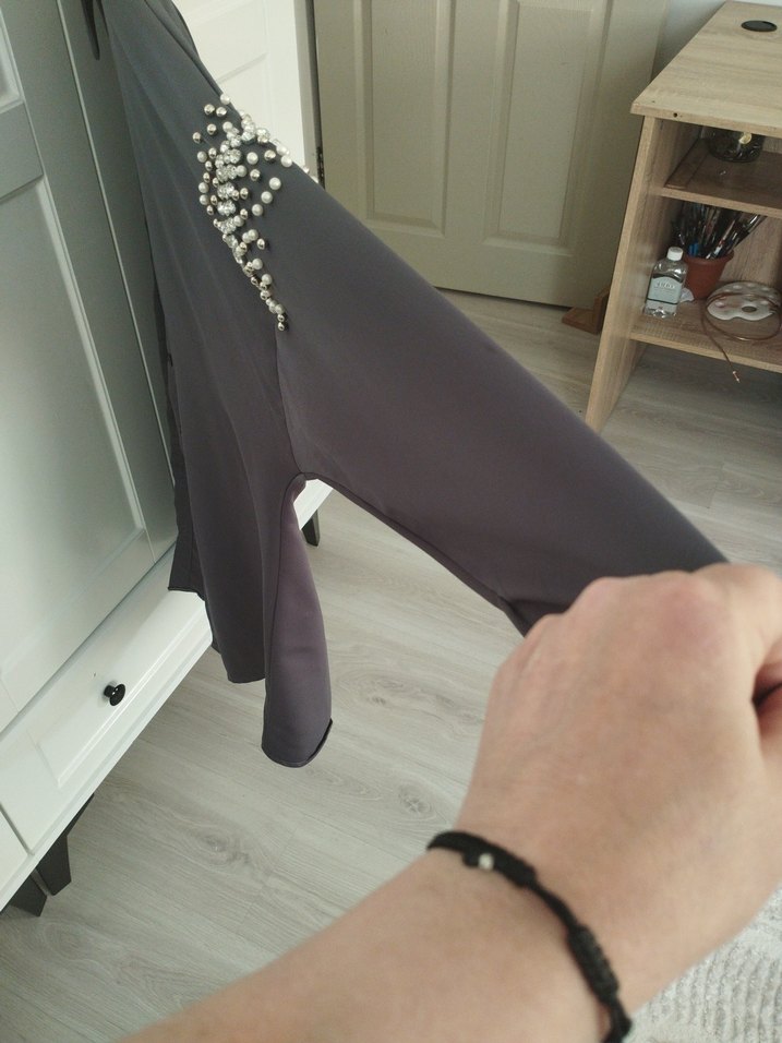 Melike Tatar gri Uzun Kollu taşlı Gömlek - Görsel 4