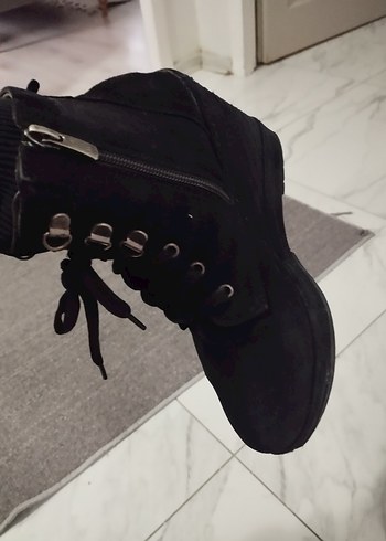 İnci Siyah Süet Hakiki deri Dolgu Topuklu Bot - Görsel 3