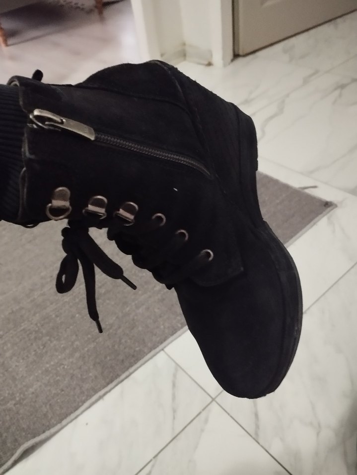 İnci Siyah Süet Hakiki deri Dolgu Topuklu Bot - Görsel 3