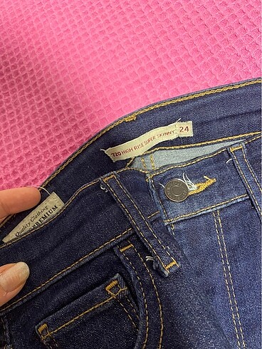 s Beden Levi's 720 High Rise Super Skinny
