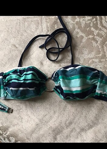 Bikini üstü 