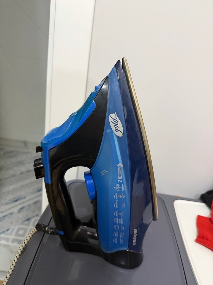 Goldmaster Mavi Buharlı Ütü 2600 W - Görsel 3