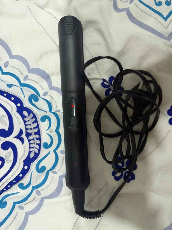 Aprilla  Saç Düzleştirici Siyah - Görsel 4