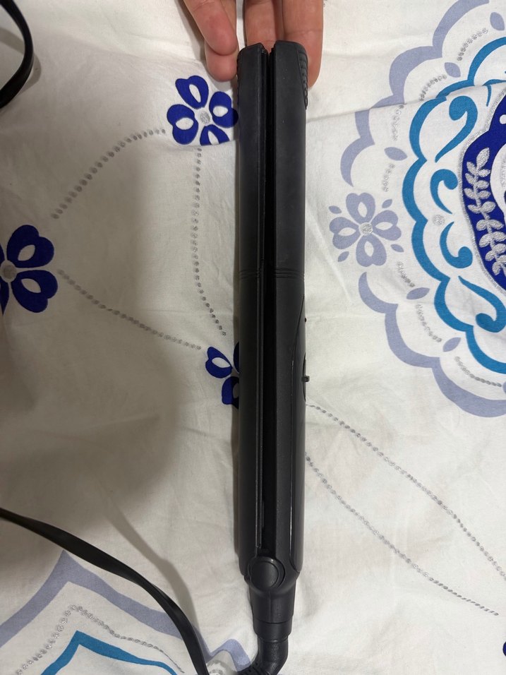 Aprilla  Saç Düzleştirici Siyah - Görsel 2