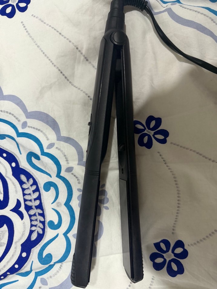 Aprilla  Saç Düzleştirici Siyah - Görsel 5