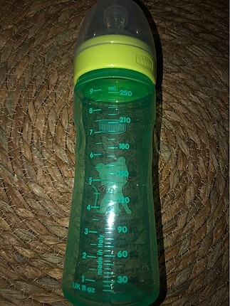 Beden yeşil Renk Chicco 250 ml Özel Seri Biberon 2+