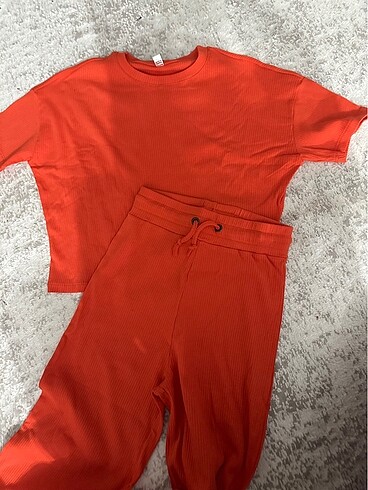 m Beden turuncu Renk H&M Tshirt Pantolon Takım