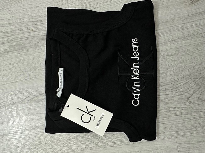 Calvin Klein Calvin Klein Crop