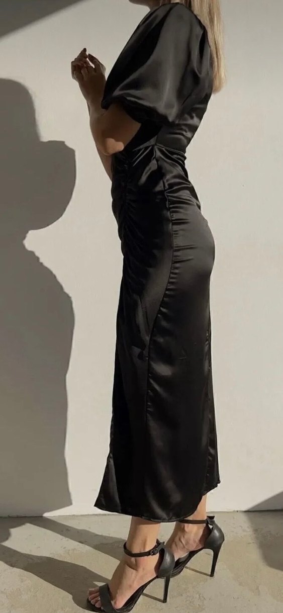 Siyah Drapeli Uzun Saten Elbise - Görsel 2