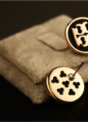 tory burch çok tarz küpe