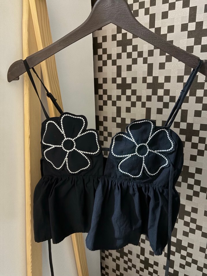 Nakışlı Siyah Bluz - Görsel 2