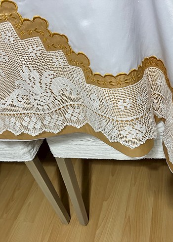 İşlemeli Beyaz Saten Çarşaf Yastık Takımı - Görsel 5