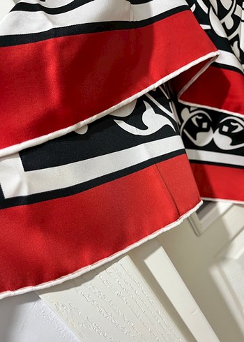 Kırmızı Siyah Desenli Kadın Eşarp - Görsel 6