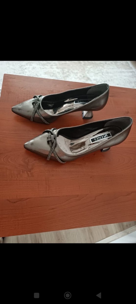 Kemer Detaylı Gri Stiletto Kadın Topuklu Ayakkabı - Görsel 3