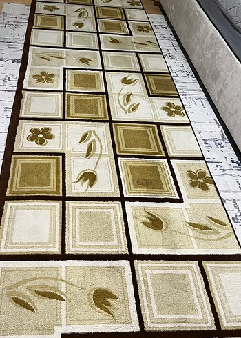 Kahverengi Kareli Çiçek Desenli Halı - Görsel 2