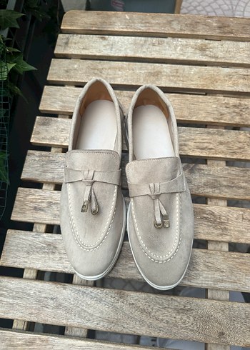 Bej Süet Püsküllü Kadın Loafer