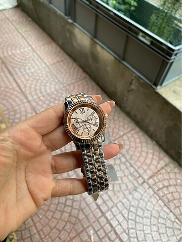 Kol saati rose gümüş renk unisex