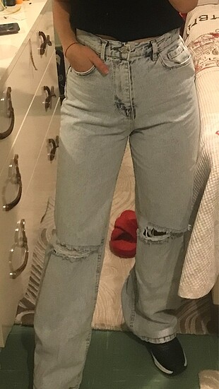 İki dizi yırtıl wide leg jean