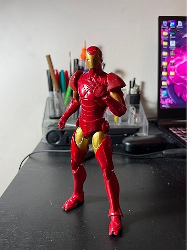  Marvel Legends Extremis Iron Man (Terrax Wave)