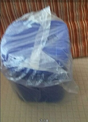 Tupperware 