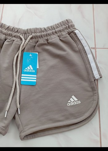 Adidas Adidas Bej Pamuklu Rahat Kesim Şort