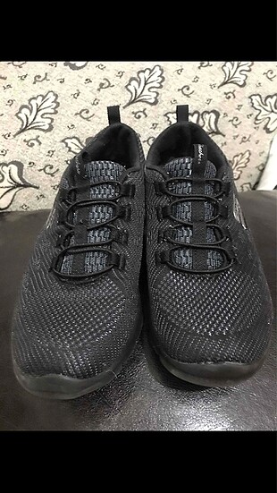 ayakkabı skechers