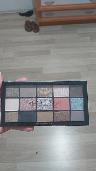 Revolution far paleti+avon siyah far paleti