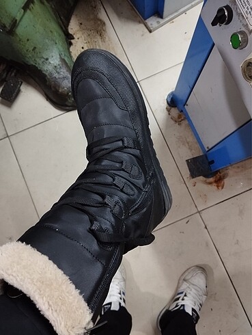 Kar ayakkabısı